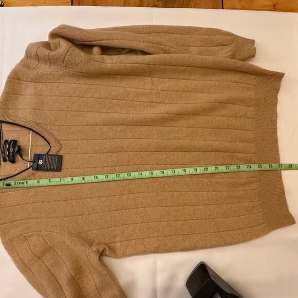 Club Room 100% Cashmere V-Neck Sweater - Picture 10 of 12